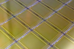 Silicon-Wafer-With-Microchips-plasma-etching-examplejpg