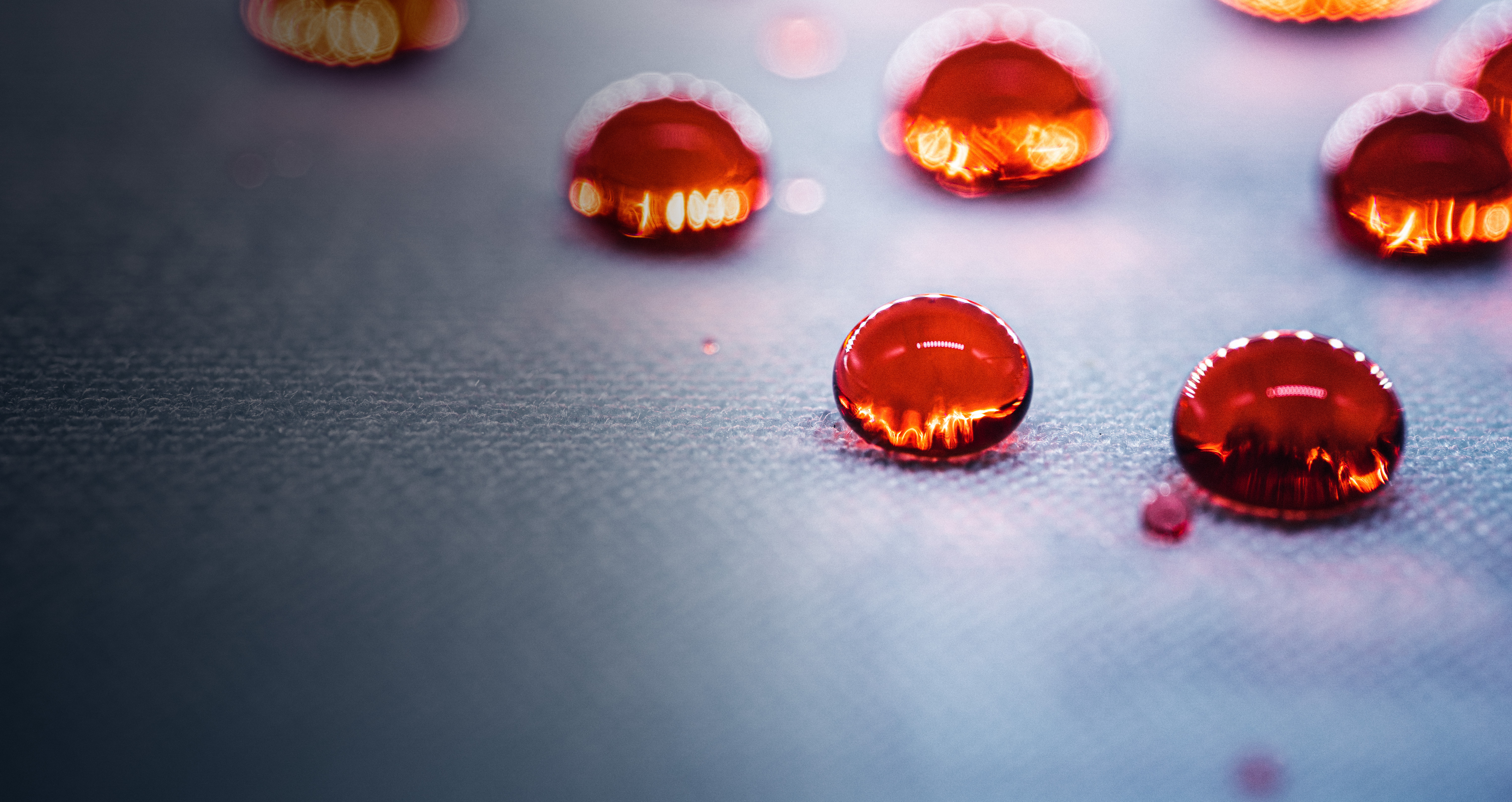 Liquid Beads on Hydrophobic Surface